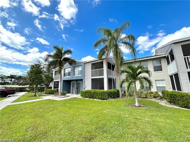169 Santa Clara Dr 11, Naples, Florida 34104