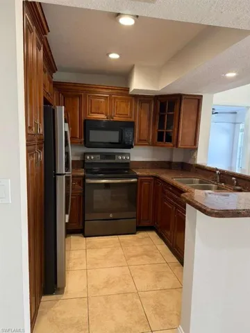 169 Santa Clara Dr 11, Naples, Florida 34104