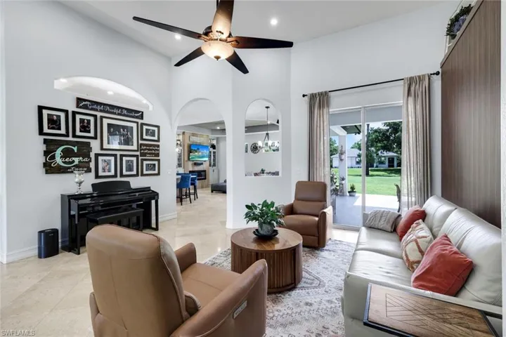 1160 13th St Sw, Naples, Florida 34117