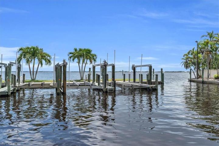 Boat slip w/ lift.