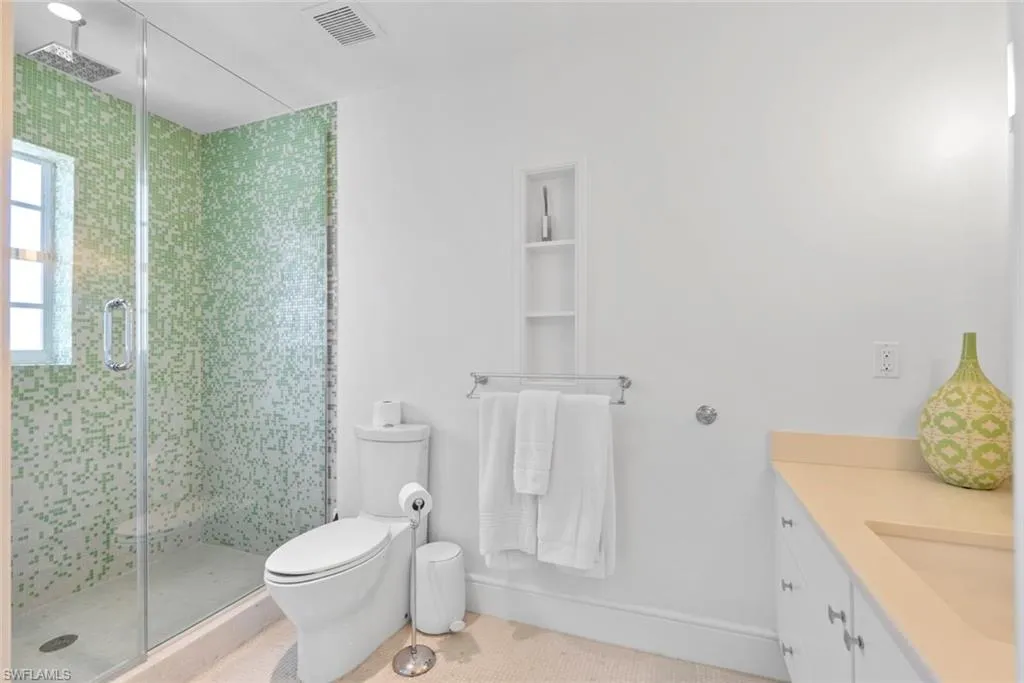 687 9th AVE, Naples, FL 34102,225051572