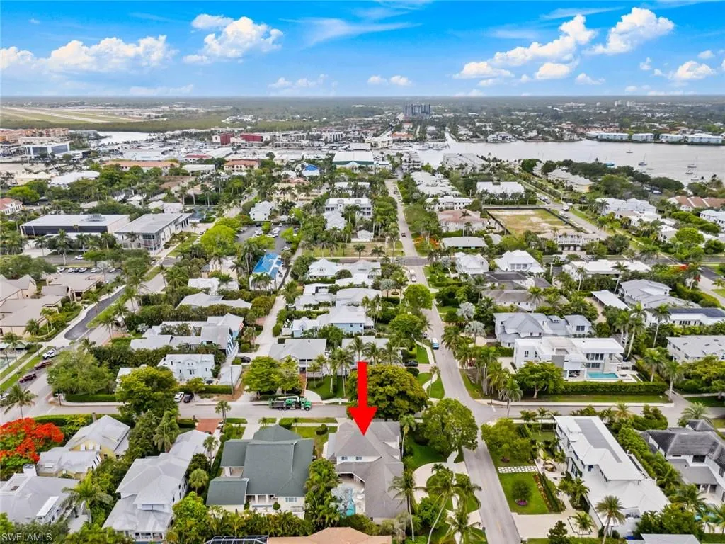 687 9th AVE, Naples, FL 34102,225051572