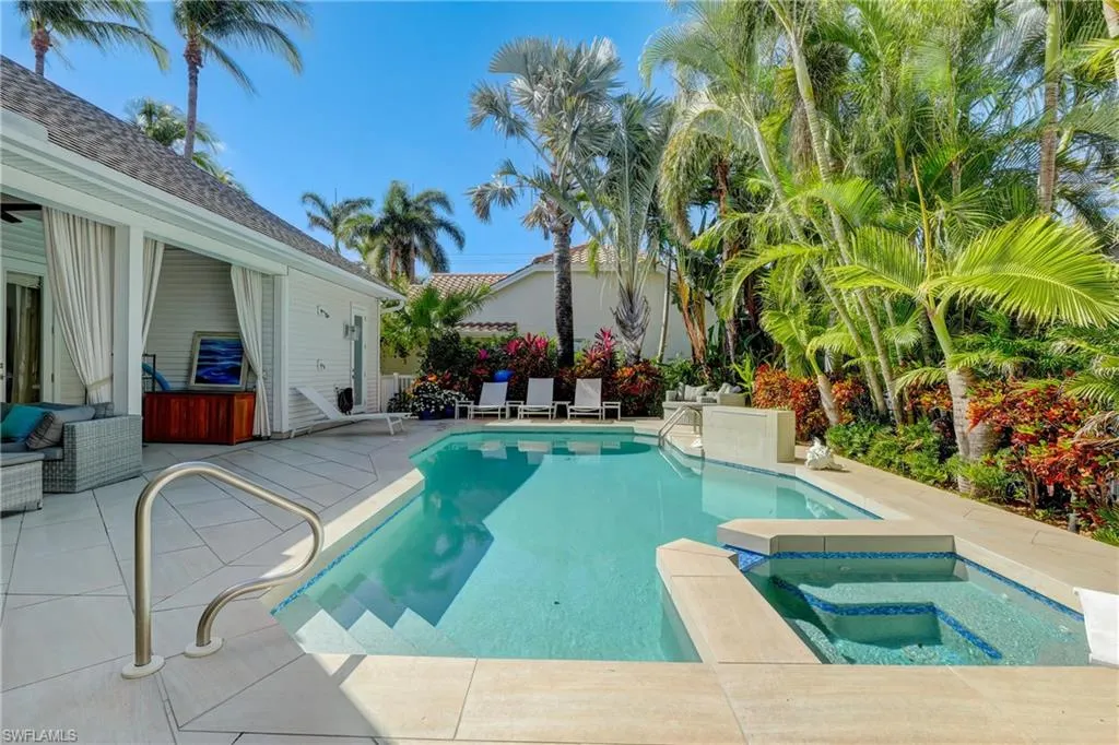 687 9th AVE, Naples, FL 34102,225051572