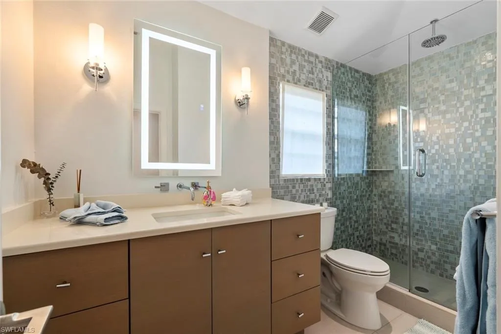 687 9th AVE, Naples, FL 34102,225051572