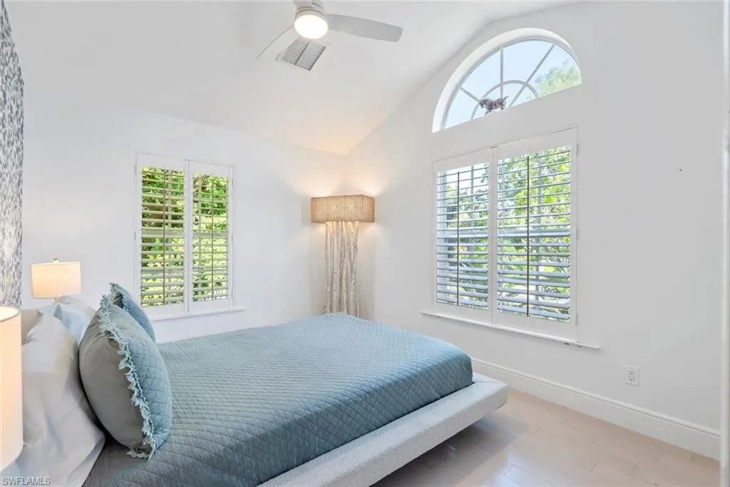 687 9th AVE, Naples, FL 34102,225051572