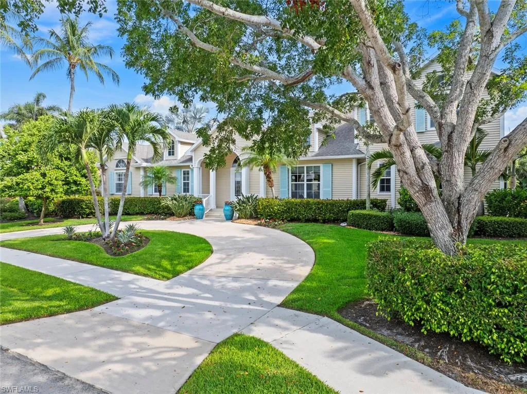 687 9th AVE, Naples, FL 34102,225051572