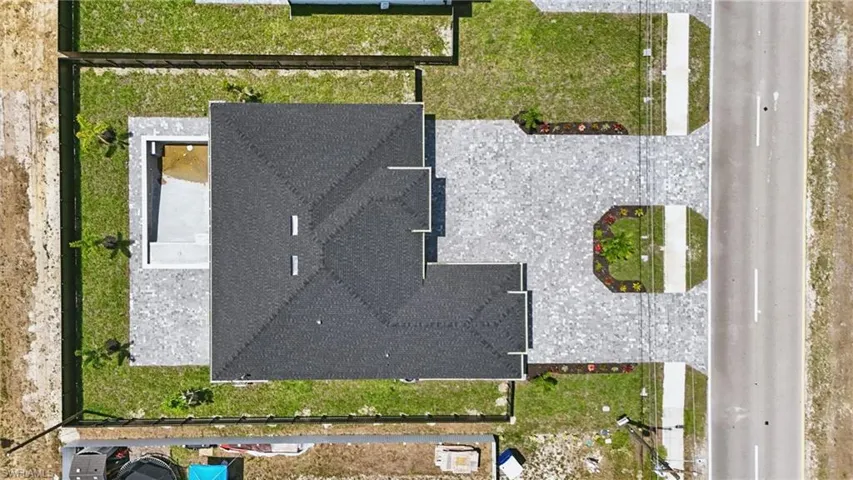Aerial view of property and surrounding area