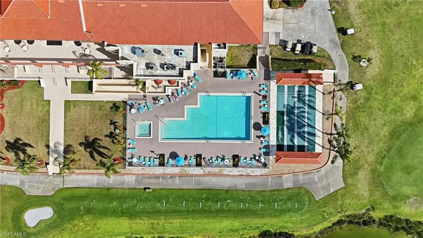 Bird's eye view of a pool area