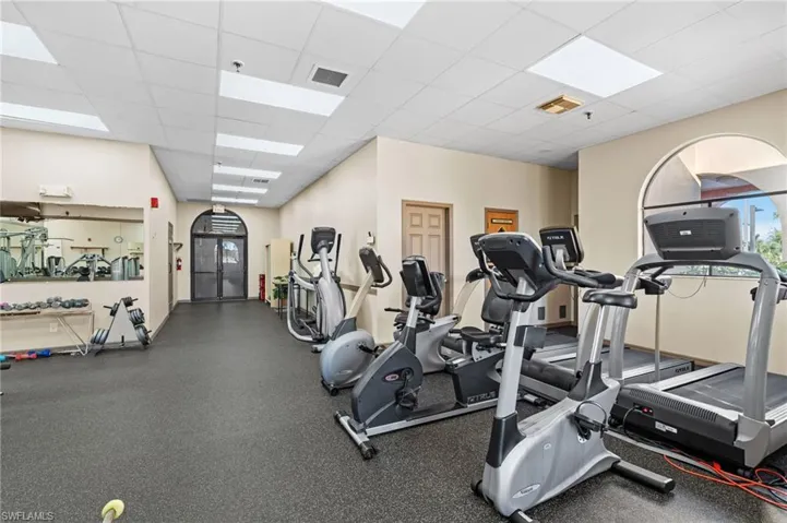 Gym featuring a drop ceiling