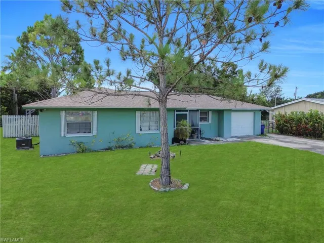 2202 Parkview Dr, Fort Myers, Florida 33905