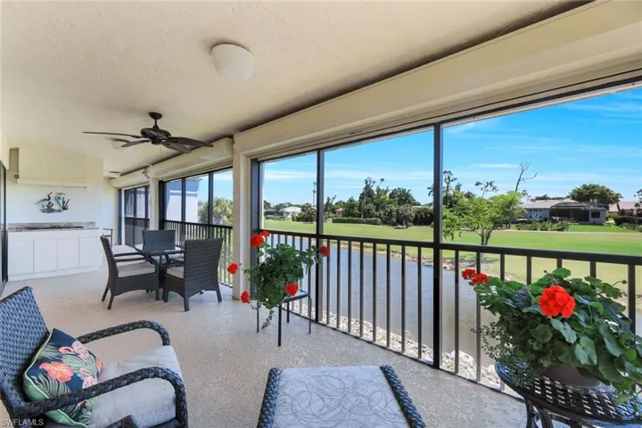 View III of the Lanai- Great for Book Reading Afternoons