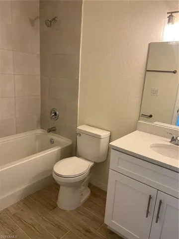3512 Ne 17th Pl, Cape Coral, Florida 33909