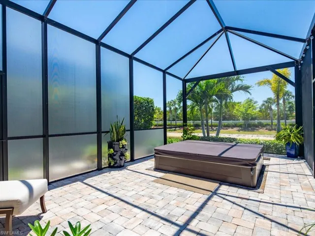 7225 Wilton Dr, Naples, Florida 34109