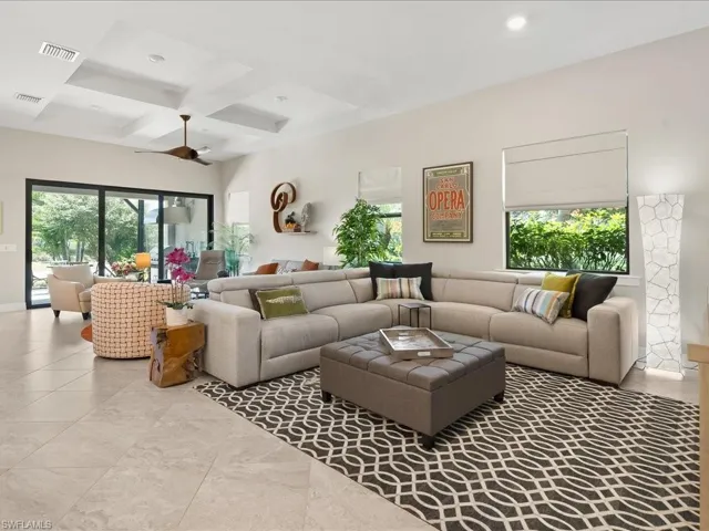 7225 Wilton Dr, Naples, Florida 34109