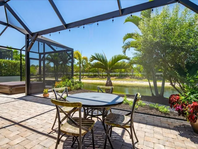 7225 Wilton Dr, Naples, Florida 34109