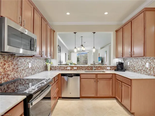 14760  Cranberry  CT, Naples, FL 34114