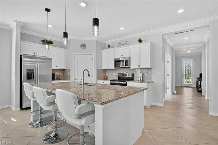 2130  Hamlin  ST, Naples, FL 34120