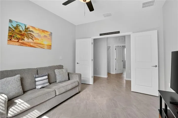 2130  Hamlin  ST, Naples, FL 34120