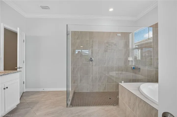 2130  Hamlin  ST, Naples, FL 34120