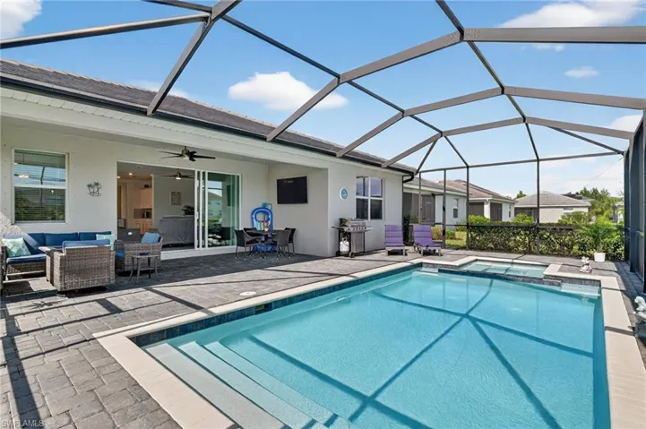 2130  Hamlin  ST, Naples, FL 34120
