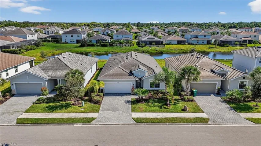 2130  Hamlin  ST, Naples, FL 34120