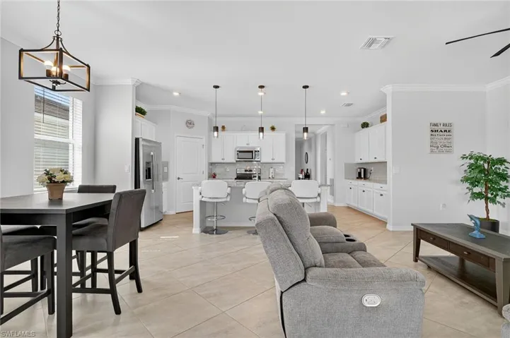 2130  Hamlin  ST, Naples, FL 34120