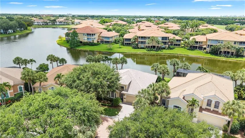 2296 Island Cove Cir, Naples, Florida 34109