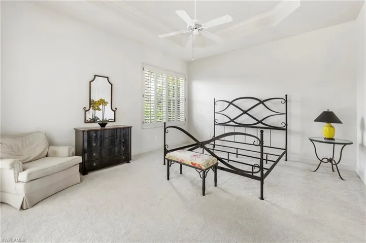 2296 Island Cove Cir, Naples, Florida 34109