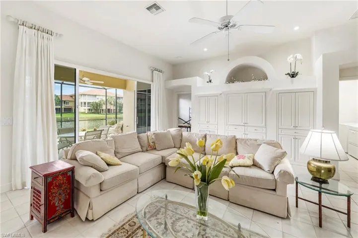 2296 Island Cove Cir, Naples, Florida 34109