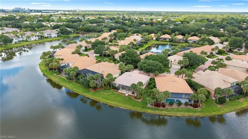 2296 Island Cove Cir, Naples, Florida 34109