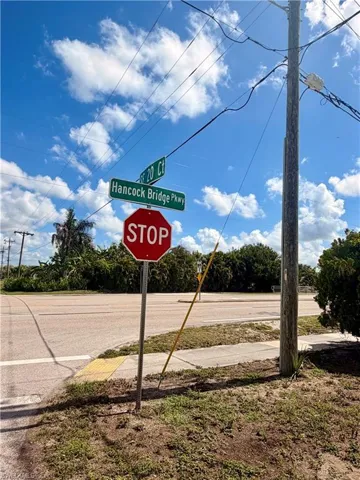7 Se 20th Ct, Cape Coral, Florida 33990