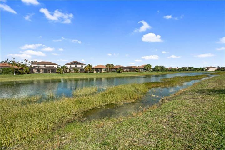 Gorgeous Lake Views