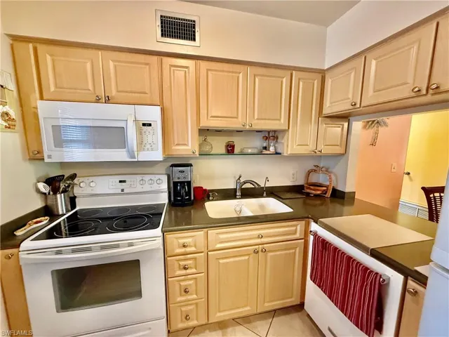 333 Joel Blvd 137, Lehigh Acres, Florida 33936