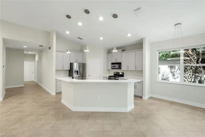 2040 Tarpon Bay Dr N 201, Naples, Florida 34119