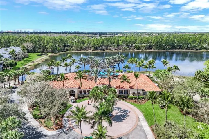 2040 Tarpon Bay Dr N 201, Naples, Florida 34119