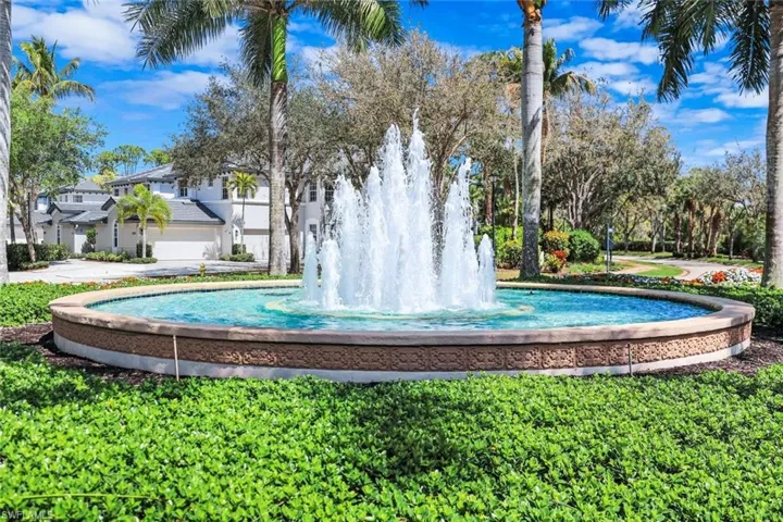 2040 Tarpon Bay Dr N 201, Naples, Florida 34119