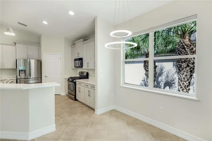 2040 Tarpon Bay Dr N 201, Naples, Florida 34119