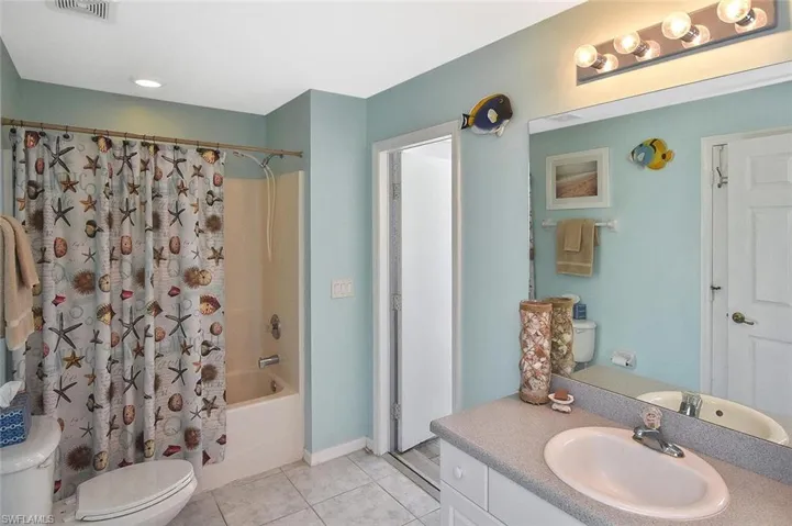 ...with tub & shower...