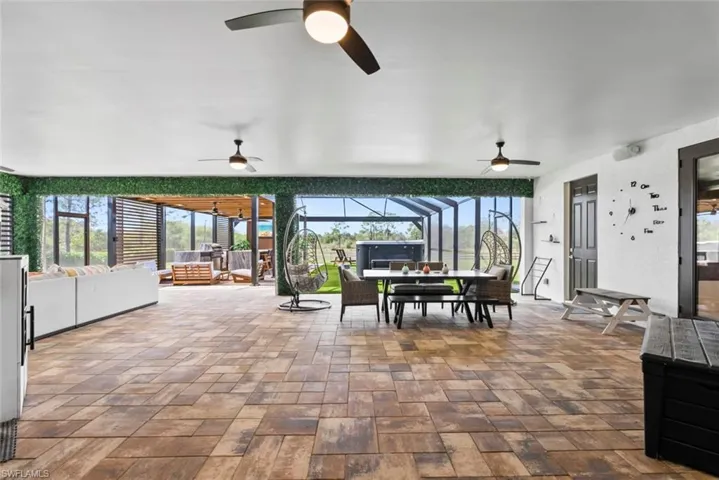Covered & Screened-in Lanai