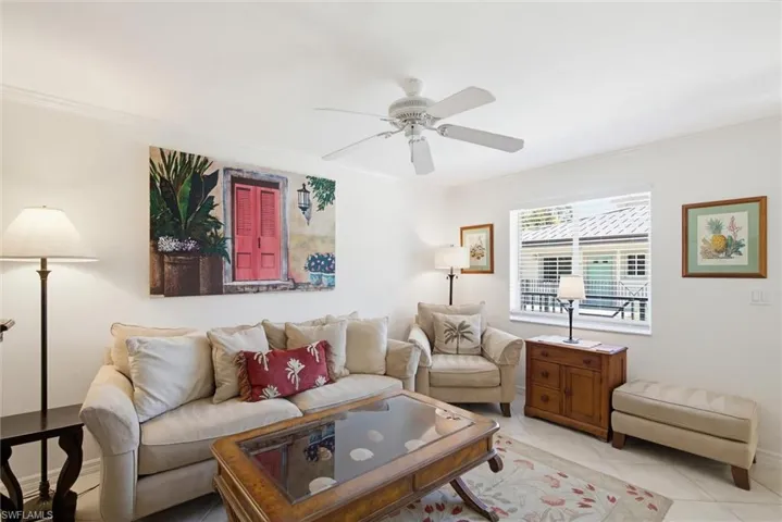 480  5th S ST, Naples, FL 34102