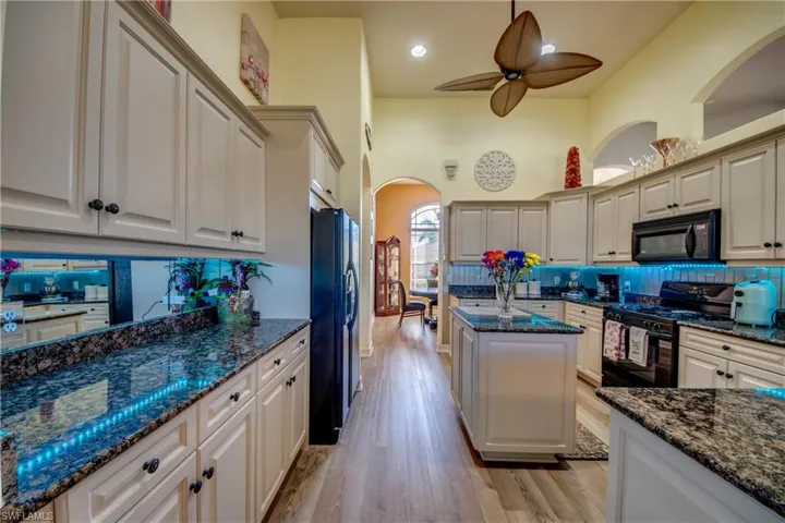 Kitchen with Island