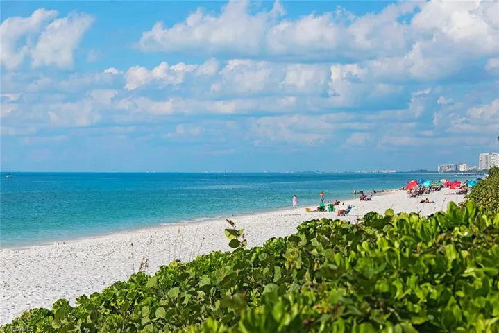 4651  Gulf Shore N BLVD, Naples, FL 34103