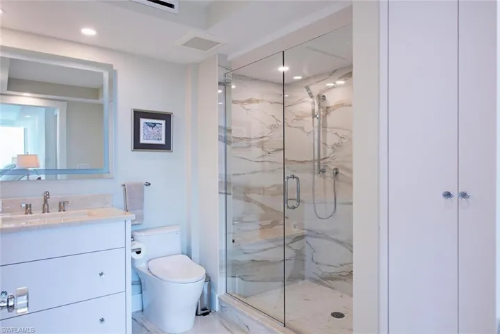 4651  Gulf Shore N BLVD, Naples, FL 34103