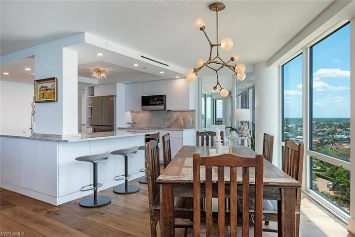 4651  Gulf Shore N BLVD, Naples, FL 34103