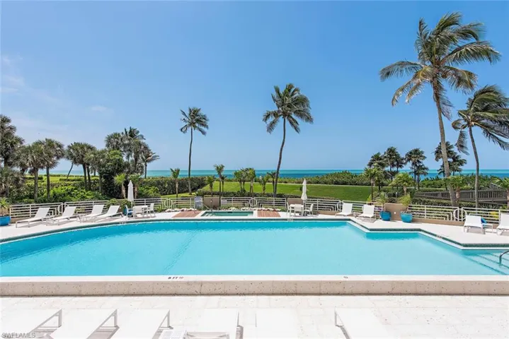 4651  Gulf Shore N BLVD, Naples, FL 34103
