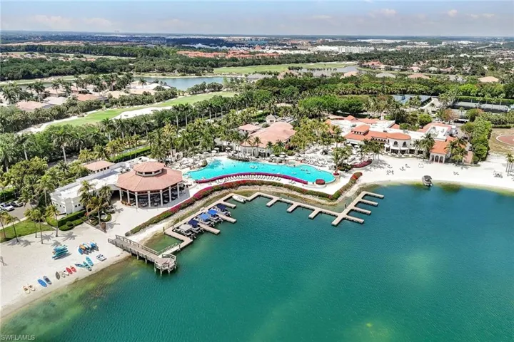 Beach Club/Lake