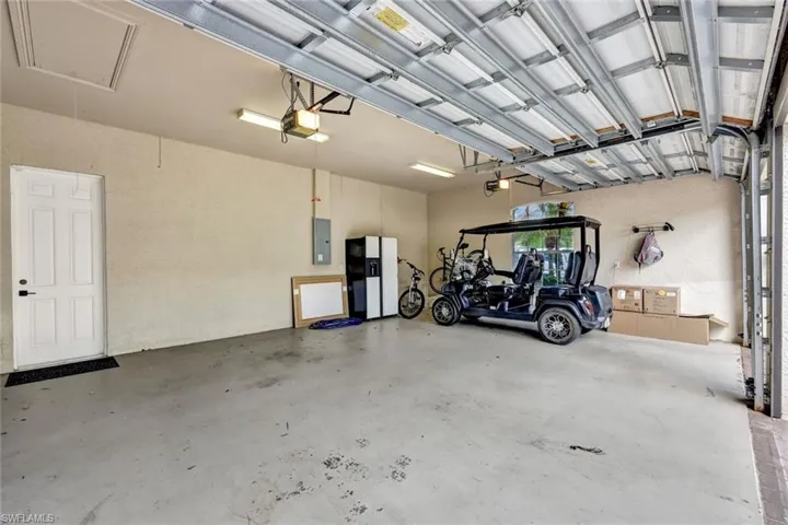 3-car Garage/ Golf Cart