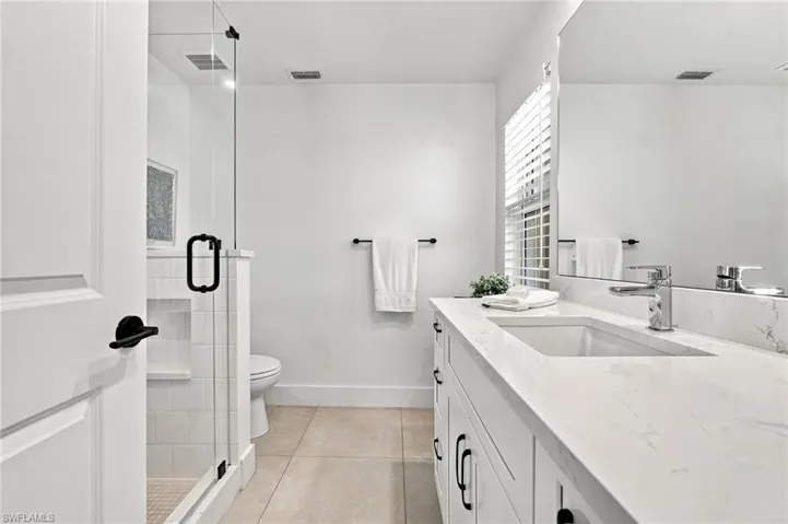 2265 Outrigger Ln, Naples, Florida 34104