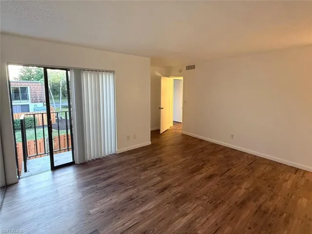 1406 Park Shore Cir 3, Fort Myers, Florida 33901