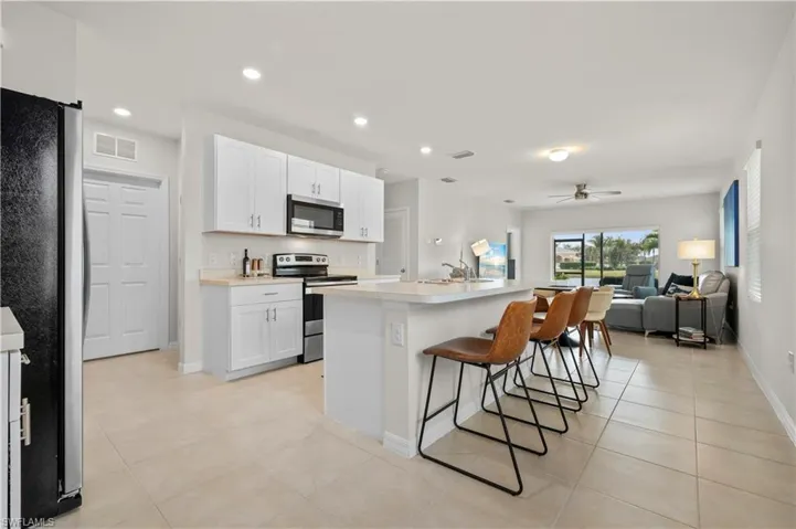Eat in kitchen